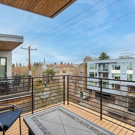 West Seattle'S Modern Townhome Exterior photo