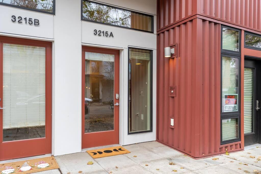 West Seattle'S Modern Townhome Exterior photo