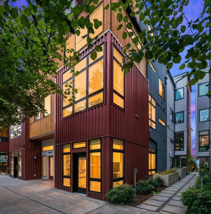 West Seattle'S Modern Townhome Exterior photo